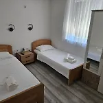 Royal Ambience 아파트