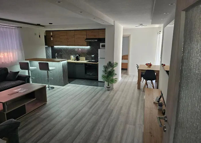 Royal Ambience 公寓 *